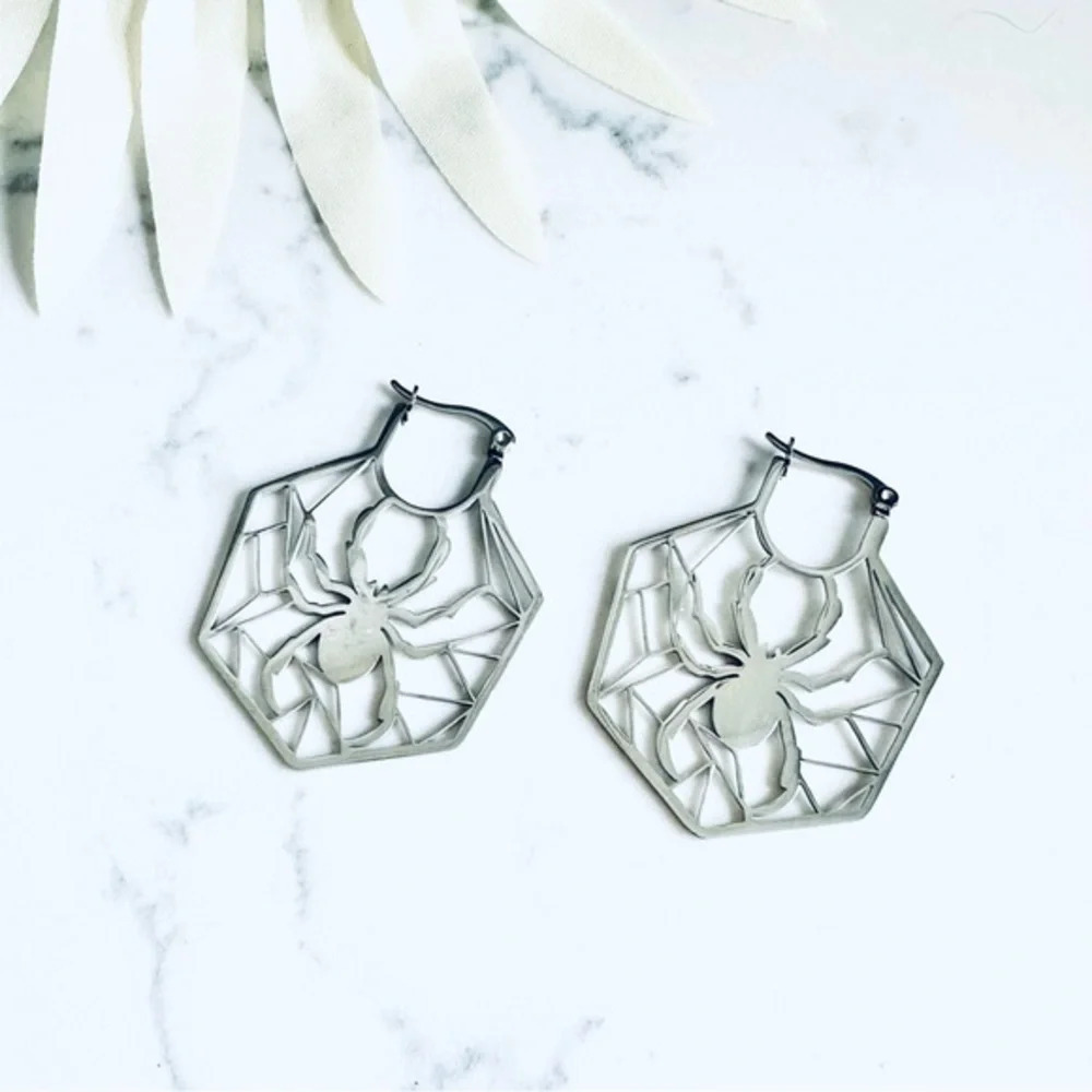 2/$30🌵 Silver Tone Spider Web Earrings Spooky Jewelry Gift Gothic Punk NEW
